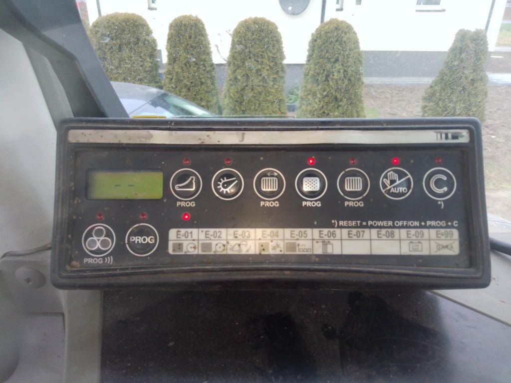 Prasa rolująca Vicon RF135