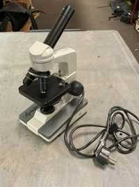 Microscópio monocular