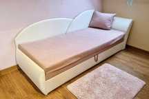Kanapa sofa rozkładana biała / pudrowy róż 200x80