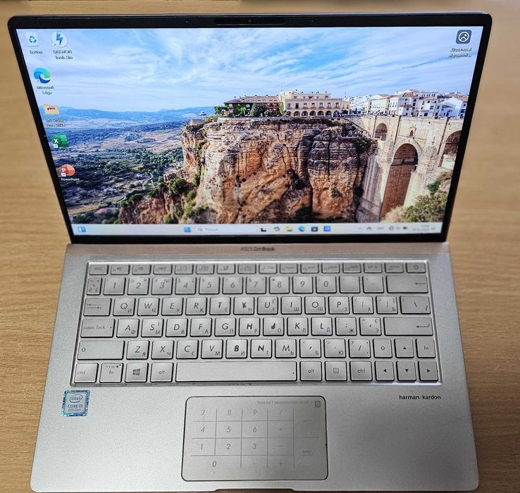 Ноутбук Asus Zenbook UX333F