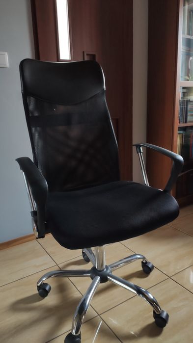 Krzesło biurowe fotel na kółkach