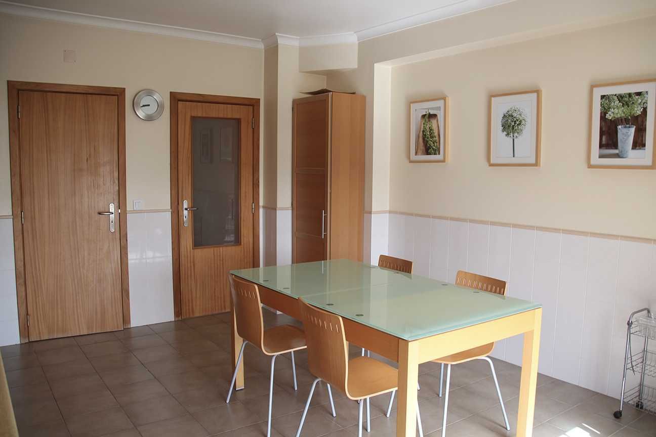 Apartamento T2 em Batalha, Leiria