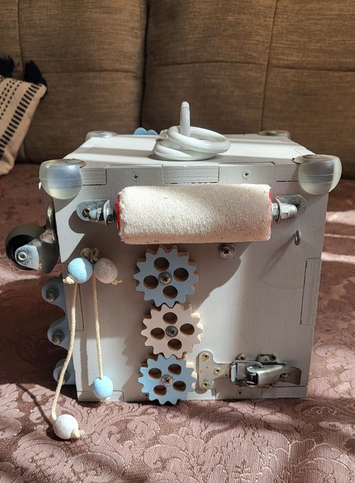 Бізі куб, busy куб, бізі борд