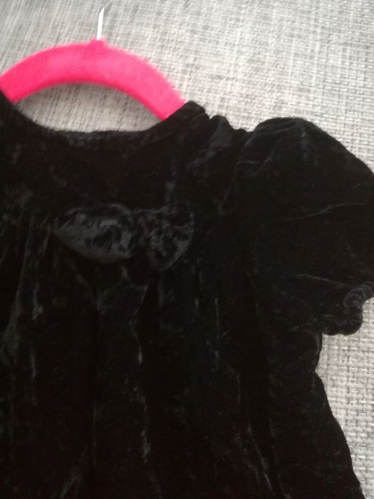 Elegancka welurowa sukienka roz 92