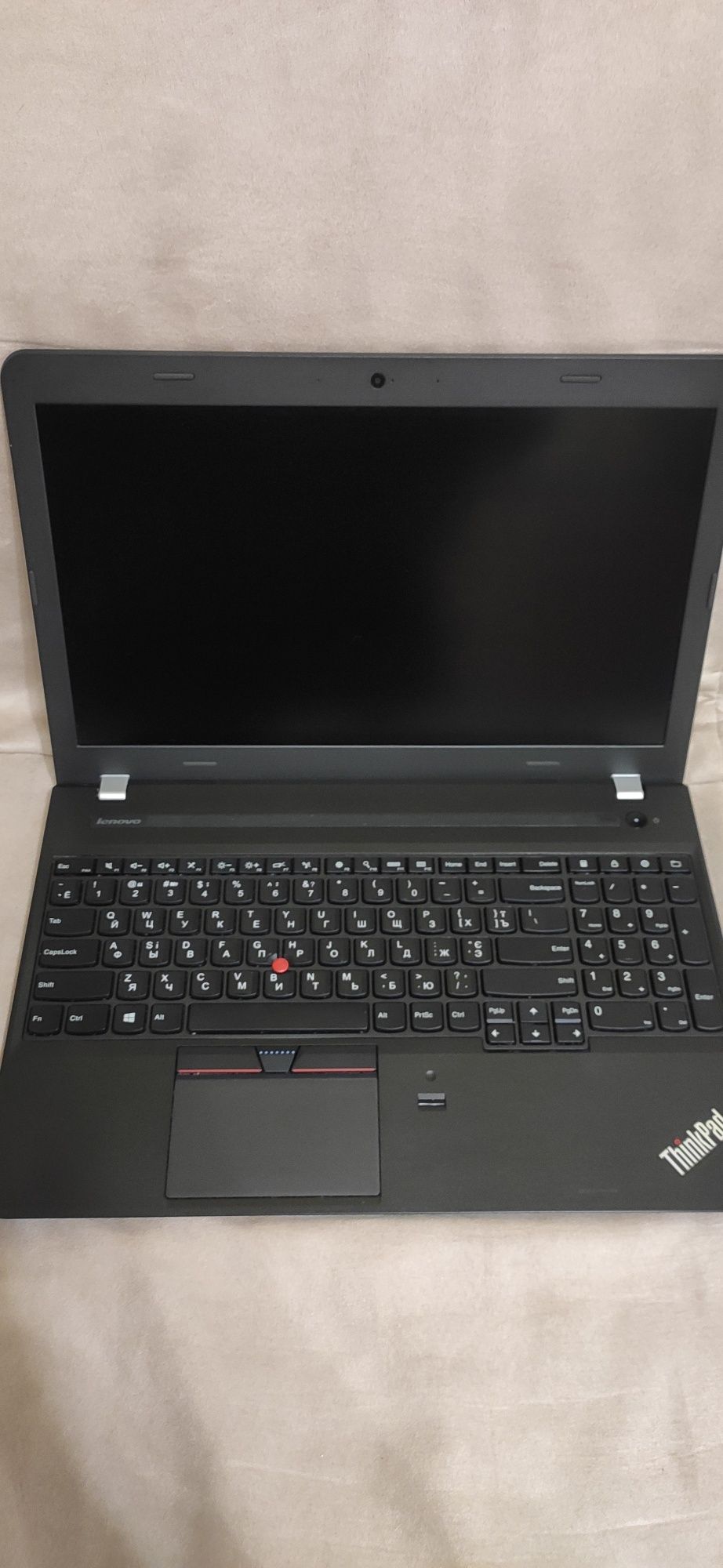 Ноутбук Lenovo Thinkpad E560, i7-6500U, 8GB, 250GB SSD, AMD Radeon R7