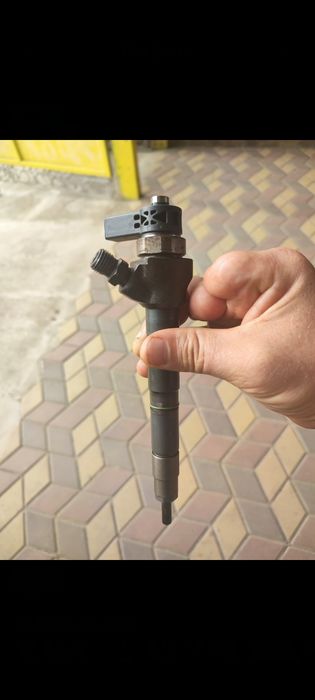 Форсунка обратка пасат ауді шкода б7 2.0тді 140сил лобове скло б7