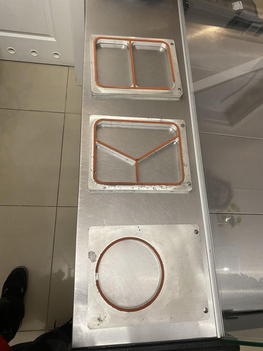 Sprzedam zgrzewarke do pojemnikow na obiady zupy