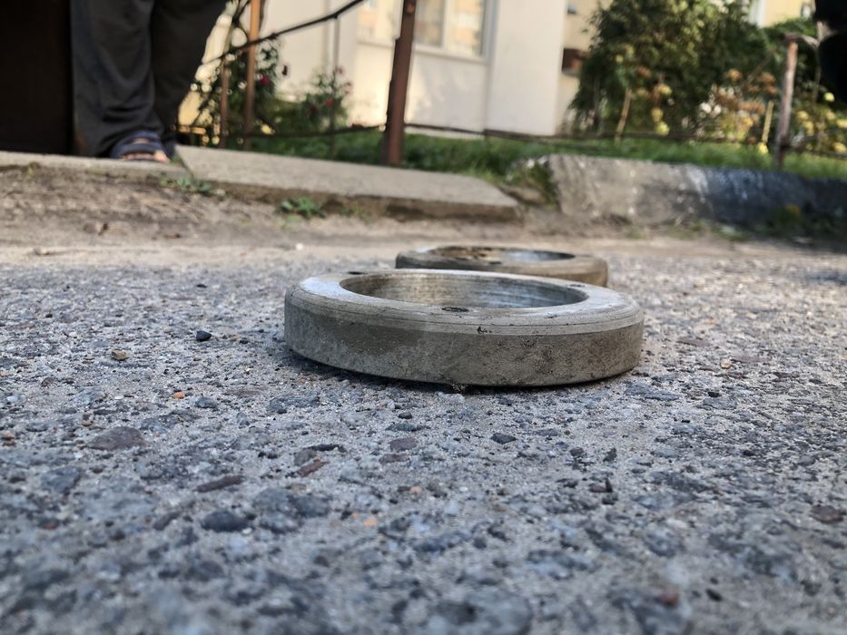 Проставки до бмв на стойки