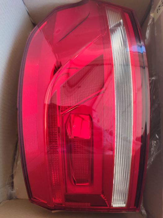 Lampa tylna prawa VW Touran 2024
