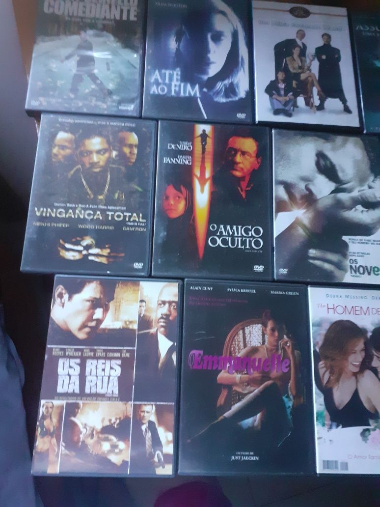 Desocupar 24 DVDs
