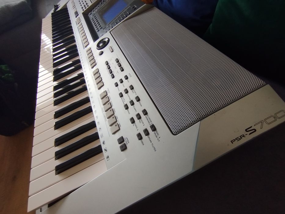 Yamaha s700 keyboard