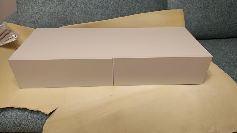 Wisząca konsola z 2 szufladami