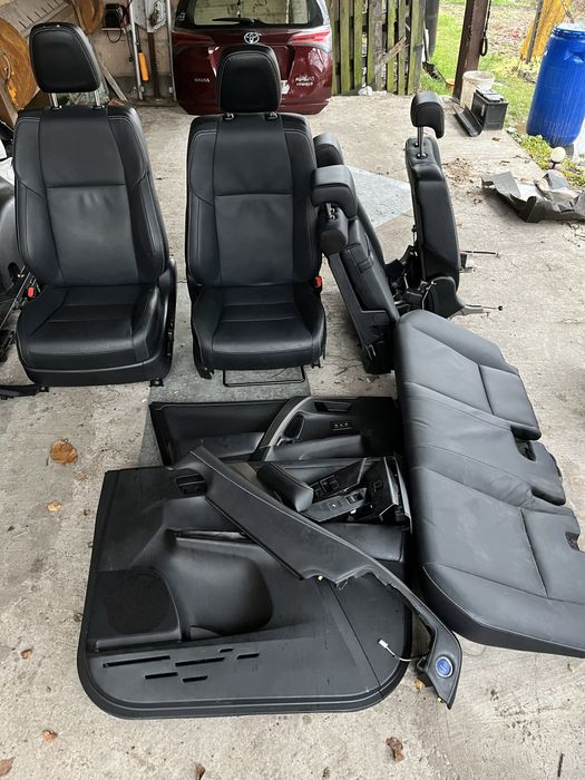 Wnętrze fotele kanapa boczki Toyota Rav4 iv lift hybrid 15-18