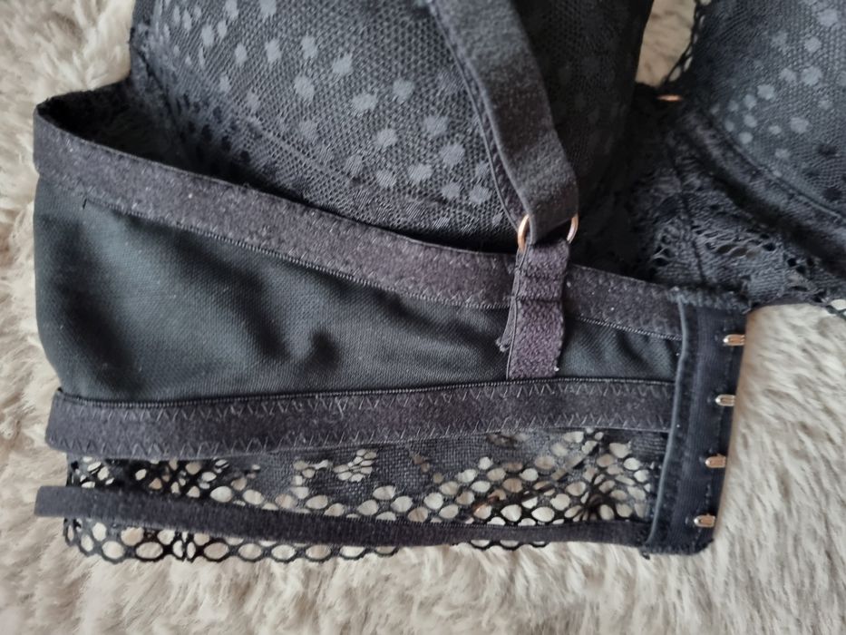 Biustonosz esotiq 70C czarny