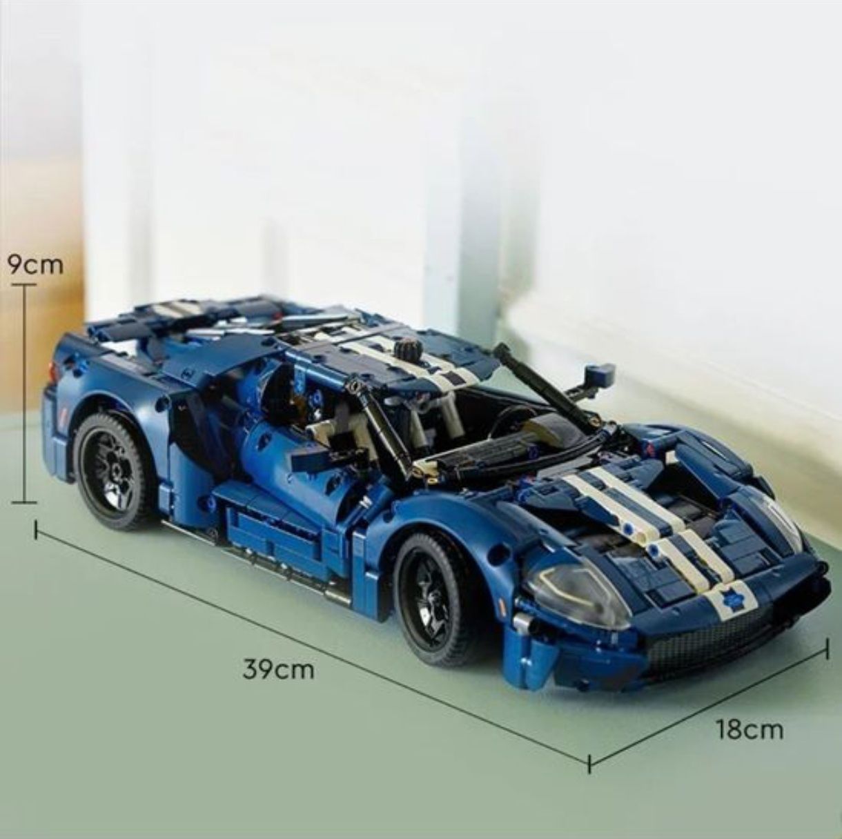 Конструктор Ford GT  1466 деталей. Lego Ford GT.