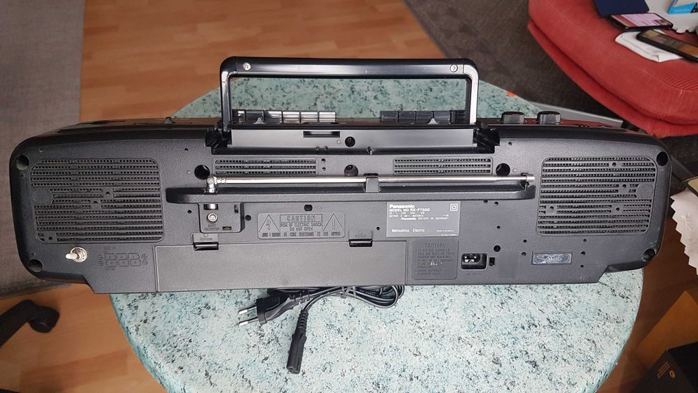 Radiomagnetofon Panasonic model RX-FT500 - PRL