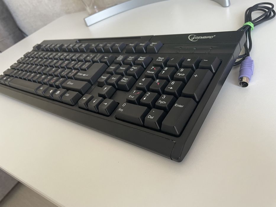 Старая Клавиатура для ПК с розьемом PS/2 клавіатура клава HP Gembird