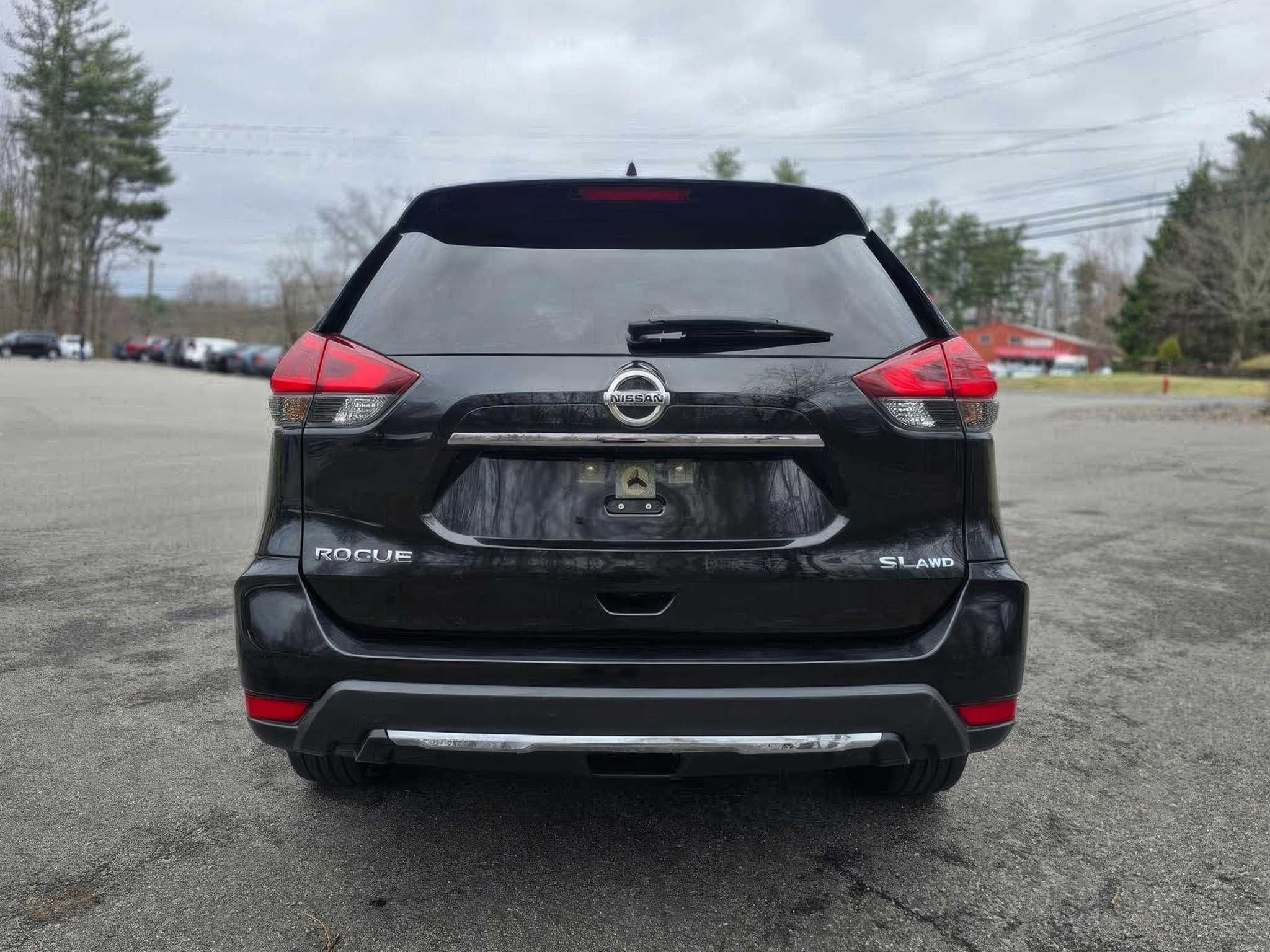 2018 Nissan Rogue SV