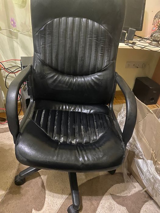 Компʼютерне крісло