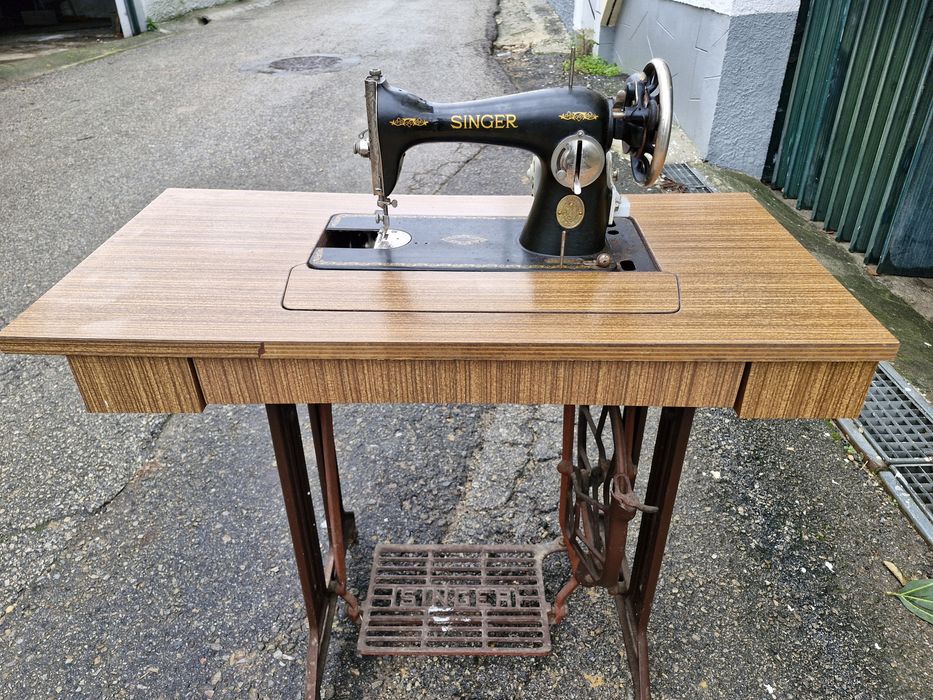 Máquina costura Singer