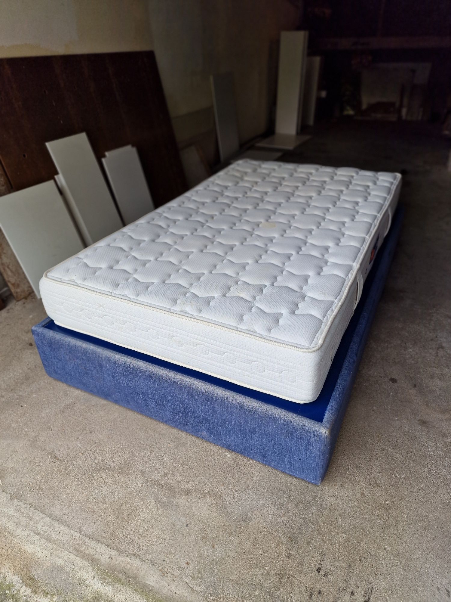 Cama solteiro + colchão Molaflex + estrado 1,20 x 2.00m