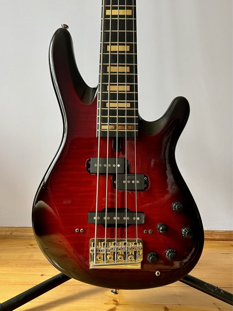 Gitara Basowa Yamaha TRB 5P neck-thru-body