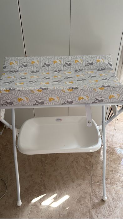Banheira de bebe com trocador Giordani