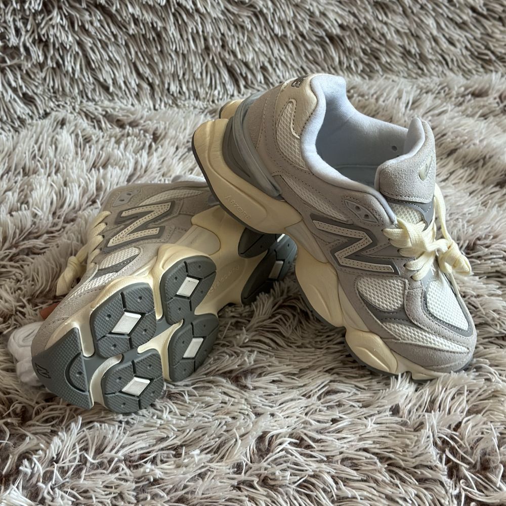 Кросівки New Balance 9060 жіночі нью беленс 36