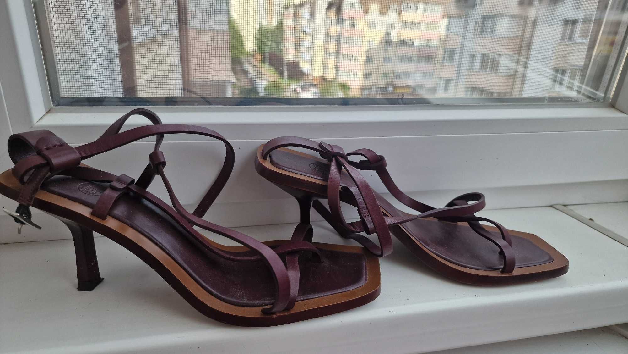 Босоніжки від лімітованої колекції massimo dutti