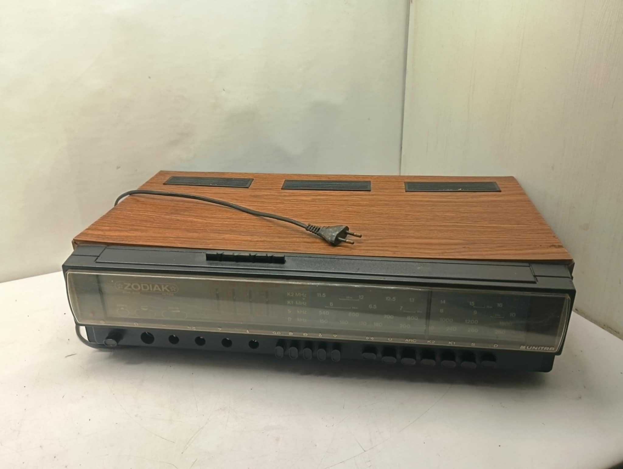Radio amplituner ZODIAK UNITRA DSS 402 prl vindage