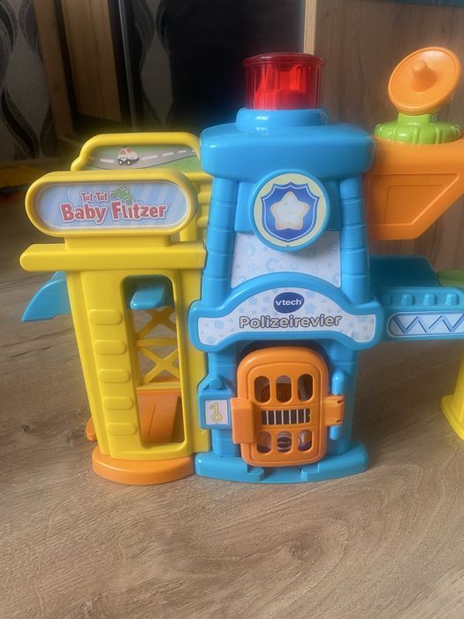Іграшковий поліцейський відділок vtech