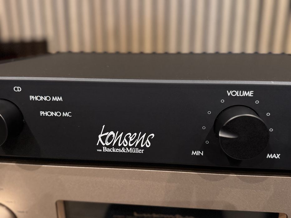 Profesjonalny przedwzmacniacz Konsens Backer & Muller XLR phono