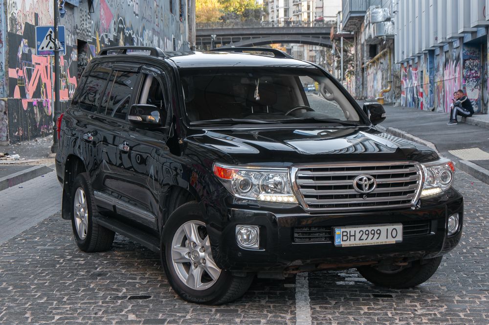 Toyota Land Cruiser 200 рестайлінг