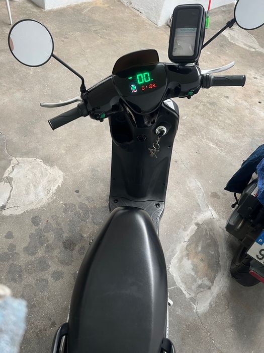 Moto elétrica VOLTRISH