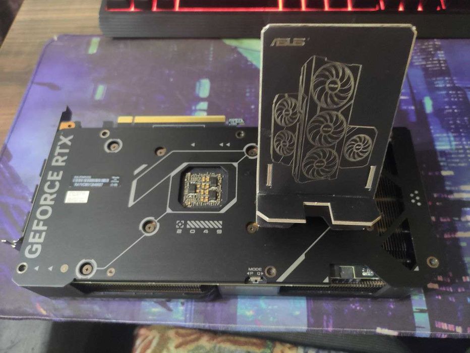 Відеокарта Asus Dual GeForce RTX 4070 OC Edition