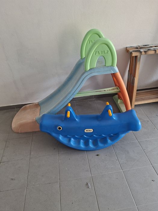 Escorrega FEBER e Baleia Little Tikes