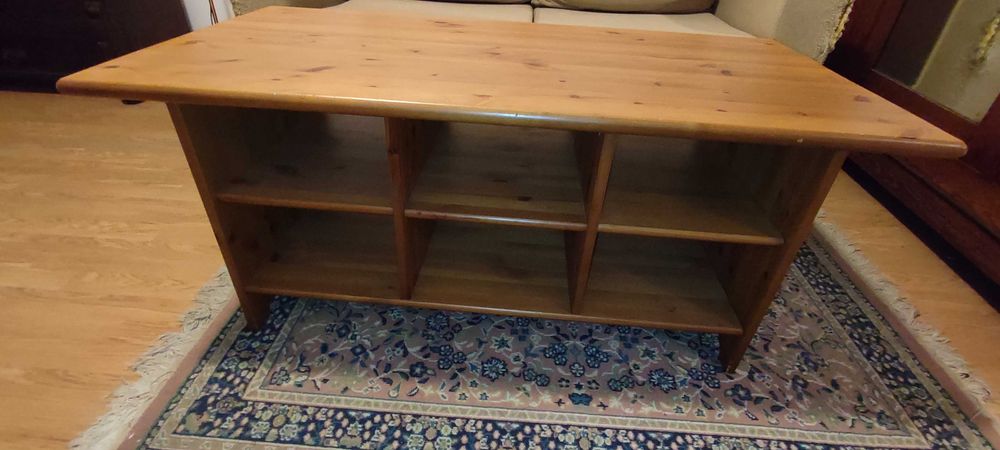 Sofa i stolik kawowy