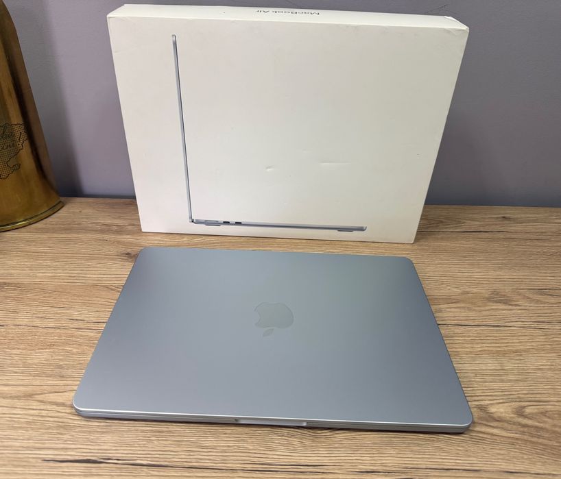 MacBook AIR 13 M4/10 CPU/ 8 GPU/ 16 ram/ 256 Sky Blue
