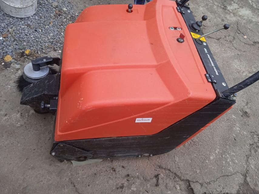 Підлого прибиральне машина Hako-Hamster 700