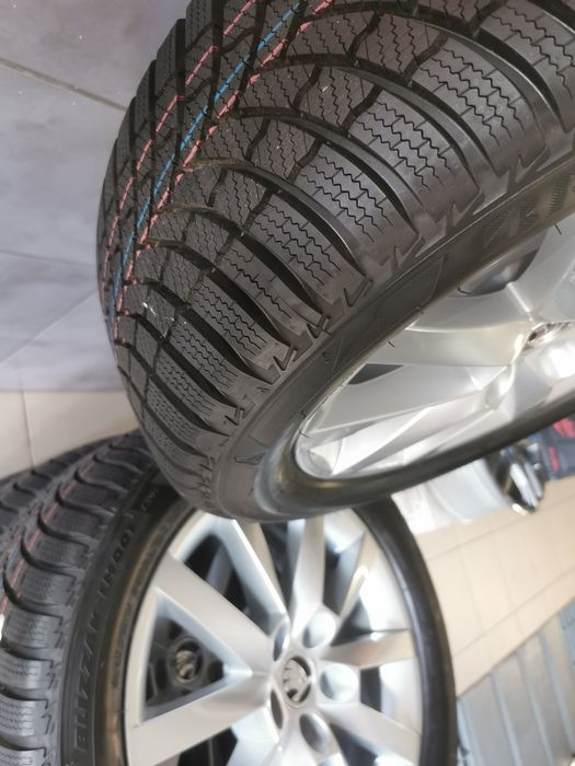 Fabrycznie NOWE Koła zimowe 205/55/16 Bridgestone 5x100 Skoda Rapid Fa