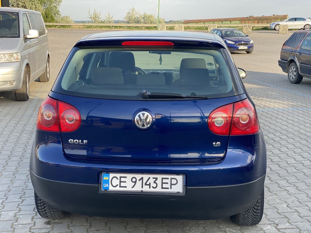 Volkswagen Golf 5. 1.6 MPI