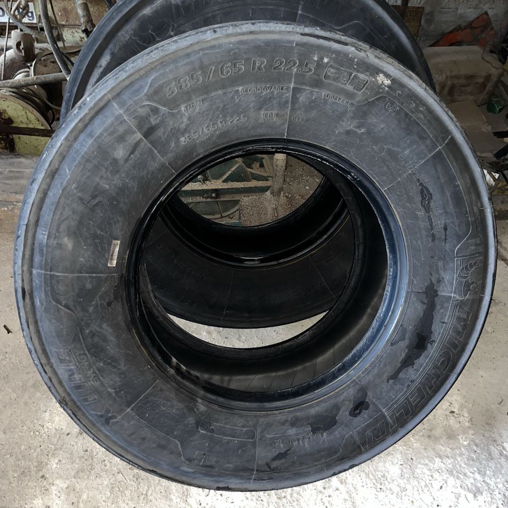 Pneus michelin 385/65 22,5