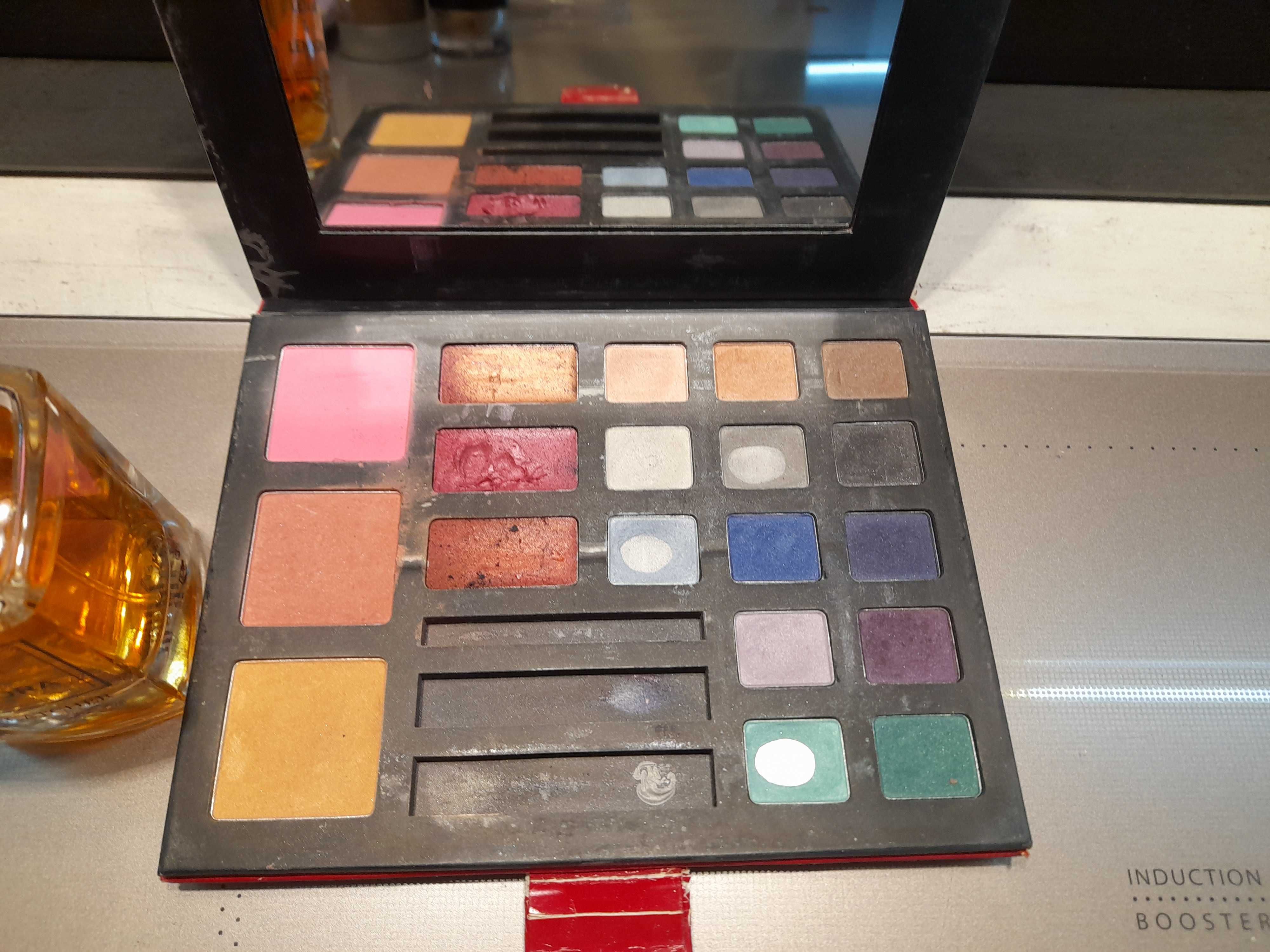 Zestaw kosmetyków do makijażu i 2x perfumy, Douglas, L'oreal, Essence