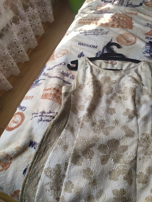 Літня.     сукня