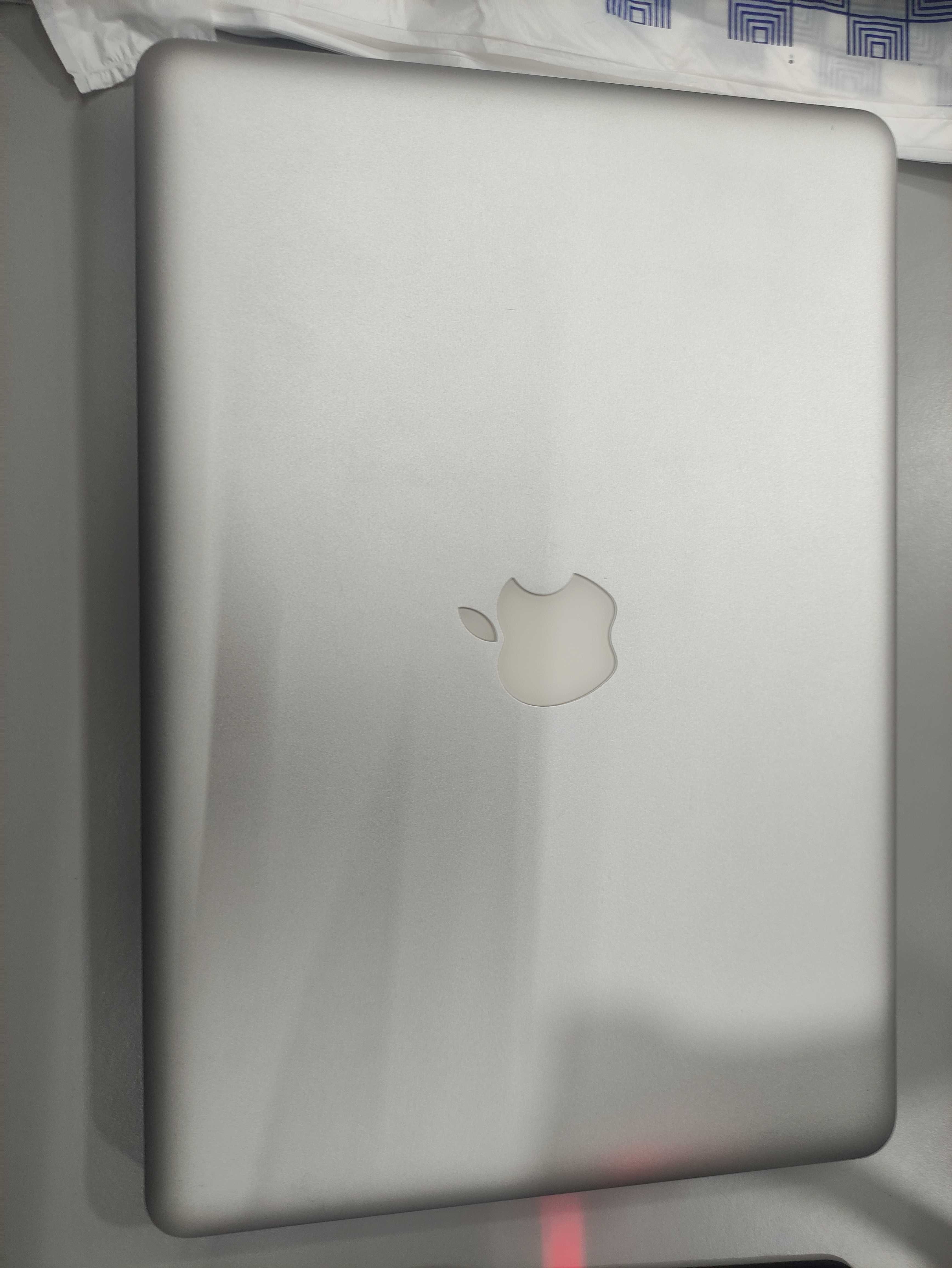 Apple MacBook Pro