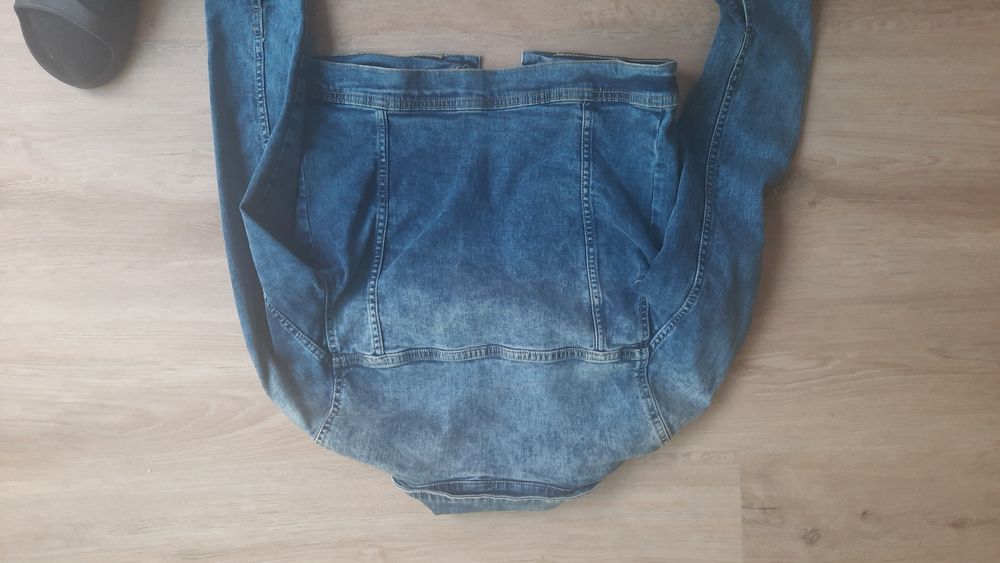 Kurtka jeansowa rozmiar 34