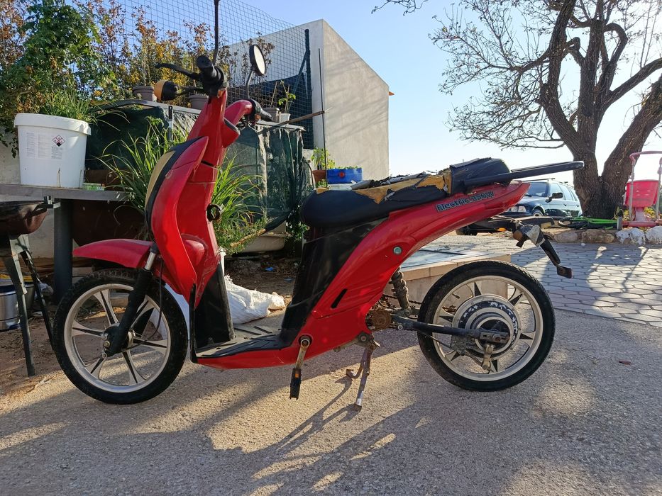 Moto elétrica 250 w