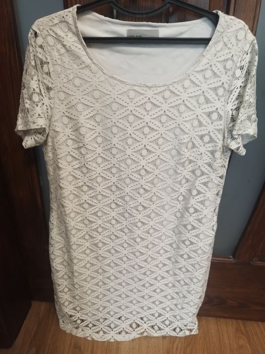 Отдам бесплатно женские платья р.46-50