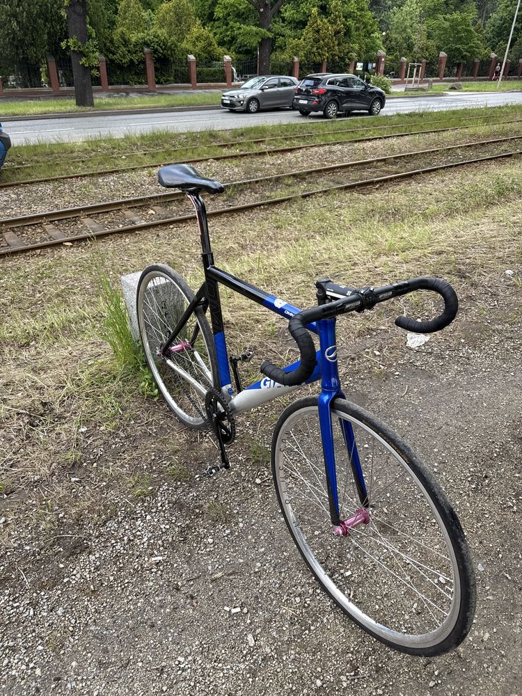 Fixed gear Ostre koło Giant omnium Mack