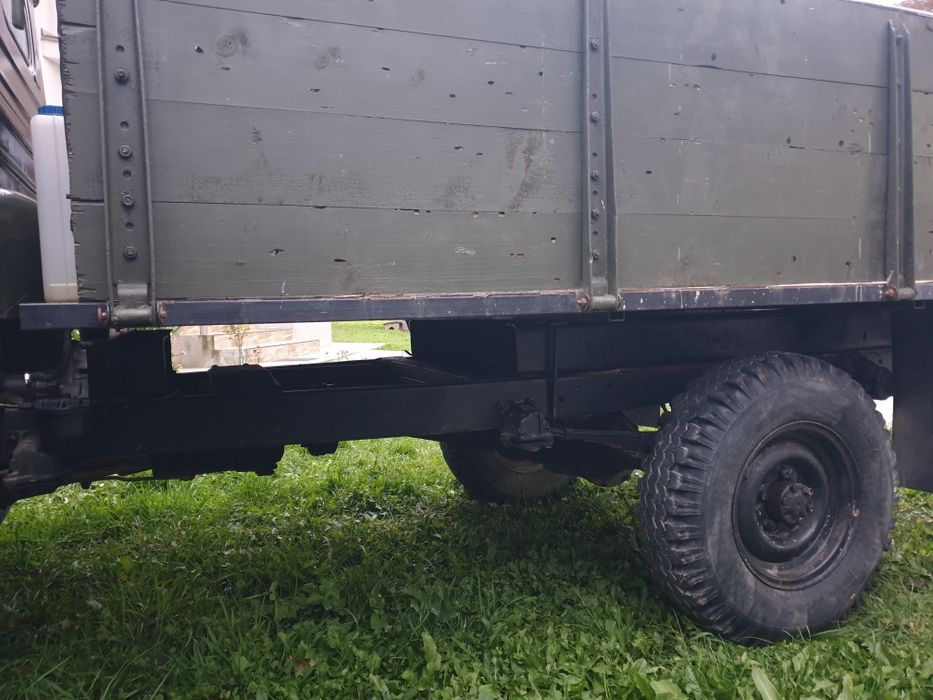 Уаз бортовий 3303